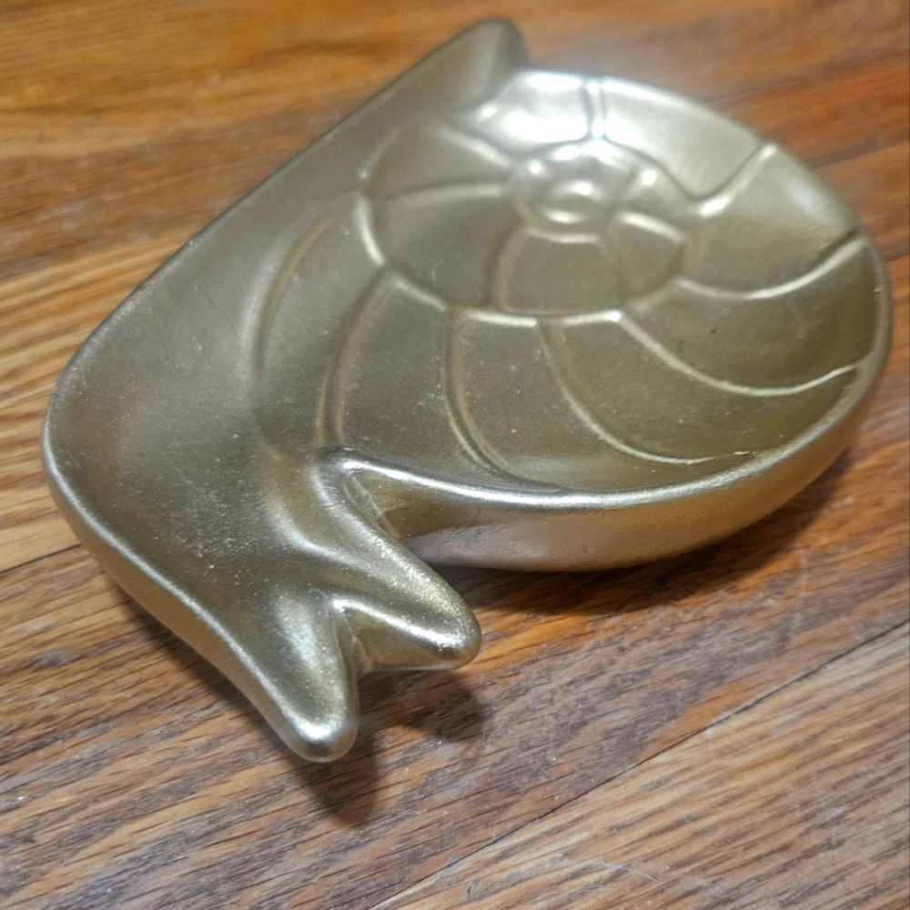 Gold Snail Shell-Shaped Decorative Tray